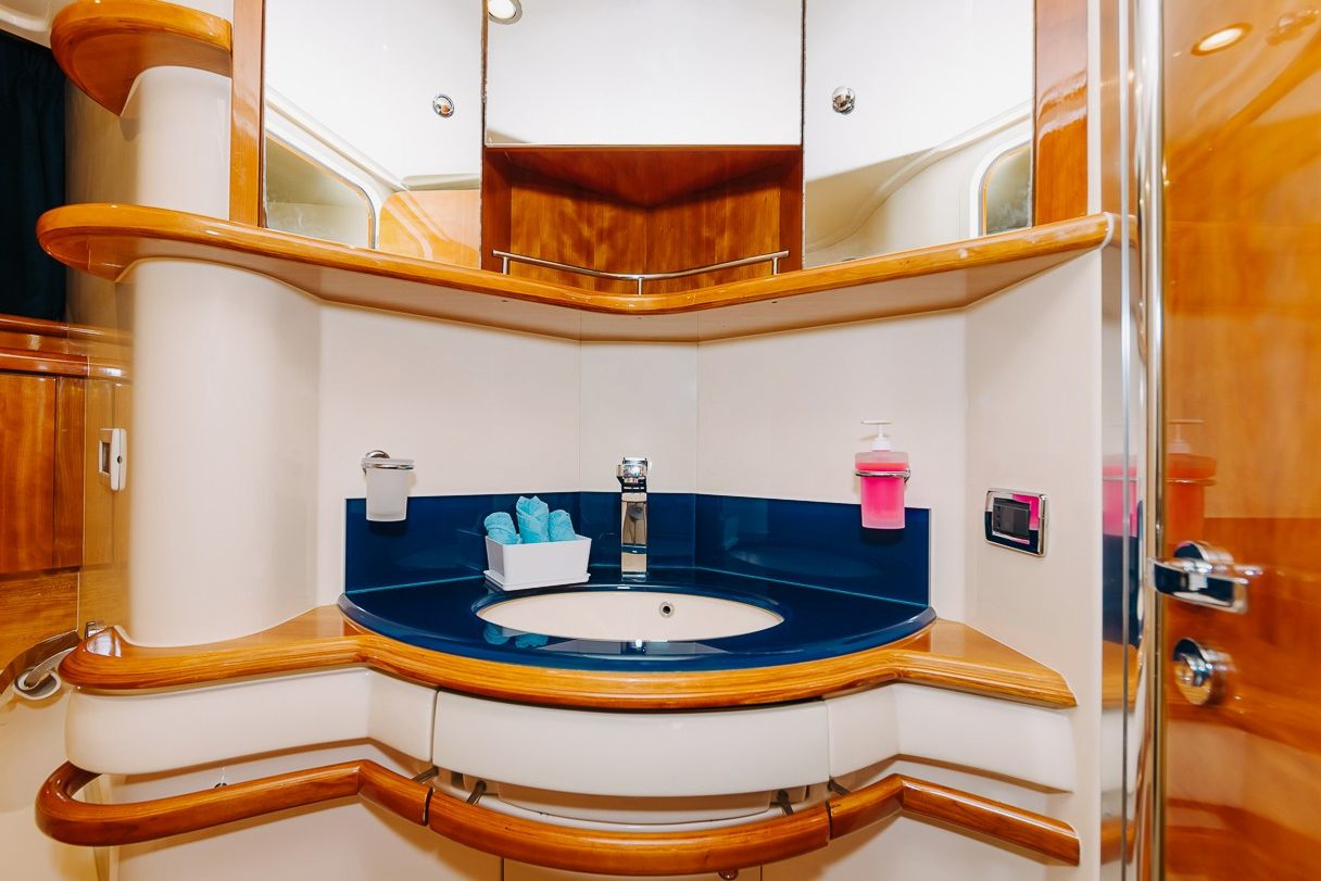 Azimut 8ofUs — photo 7
