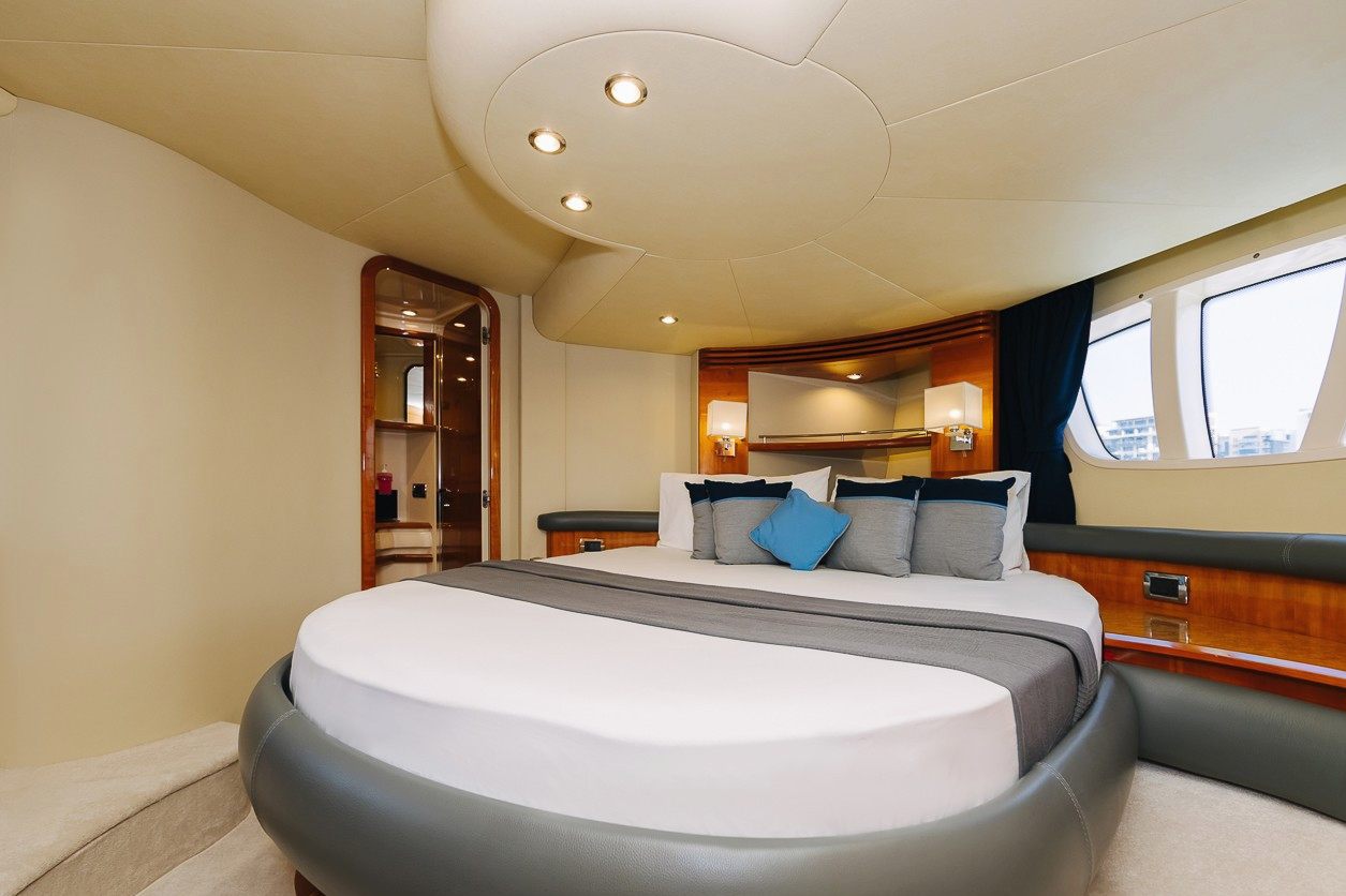 Azimut 8ofUs — photo 6