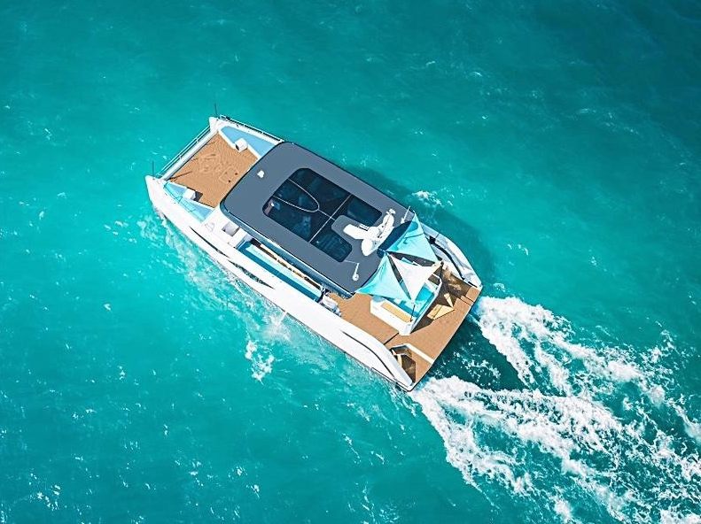 Catamaran Ozone — photo 14