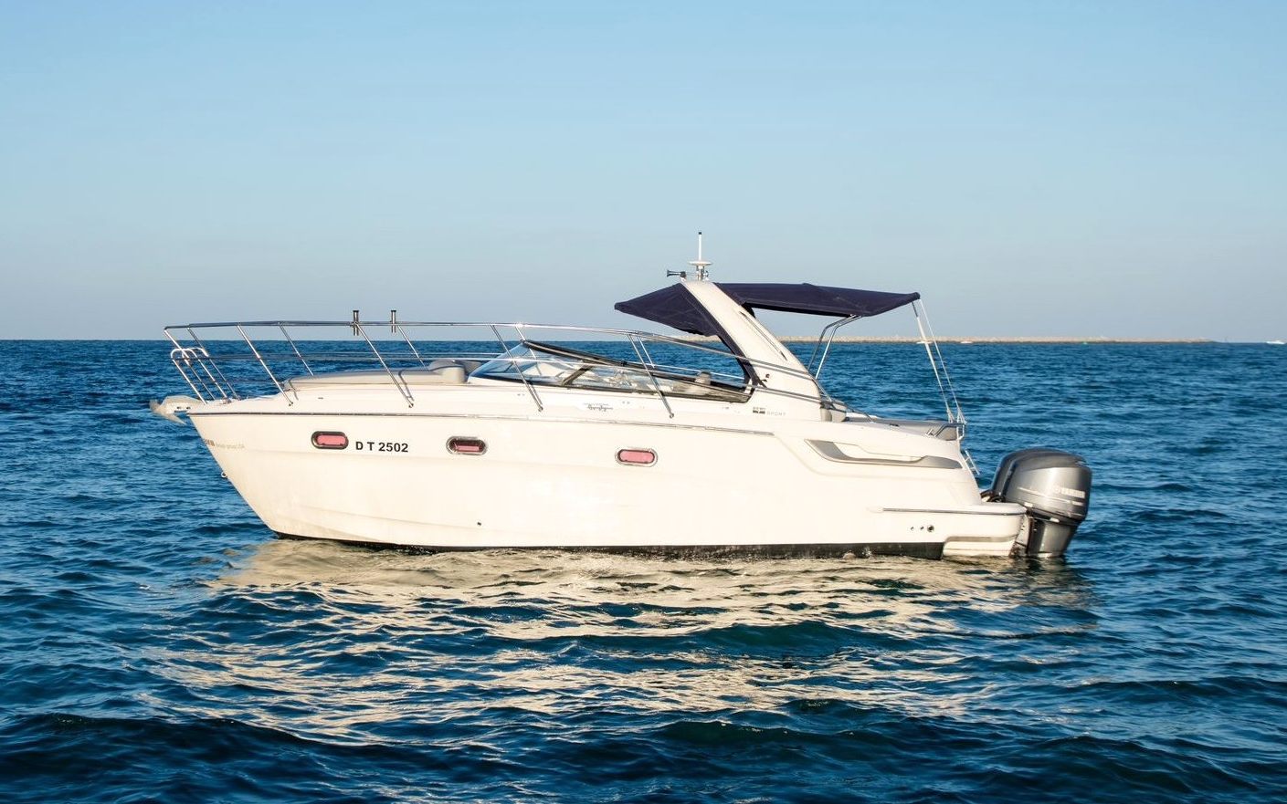Yacht Nora
