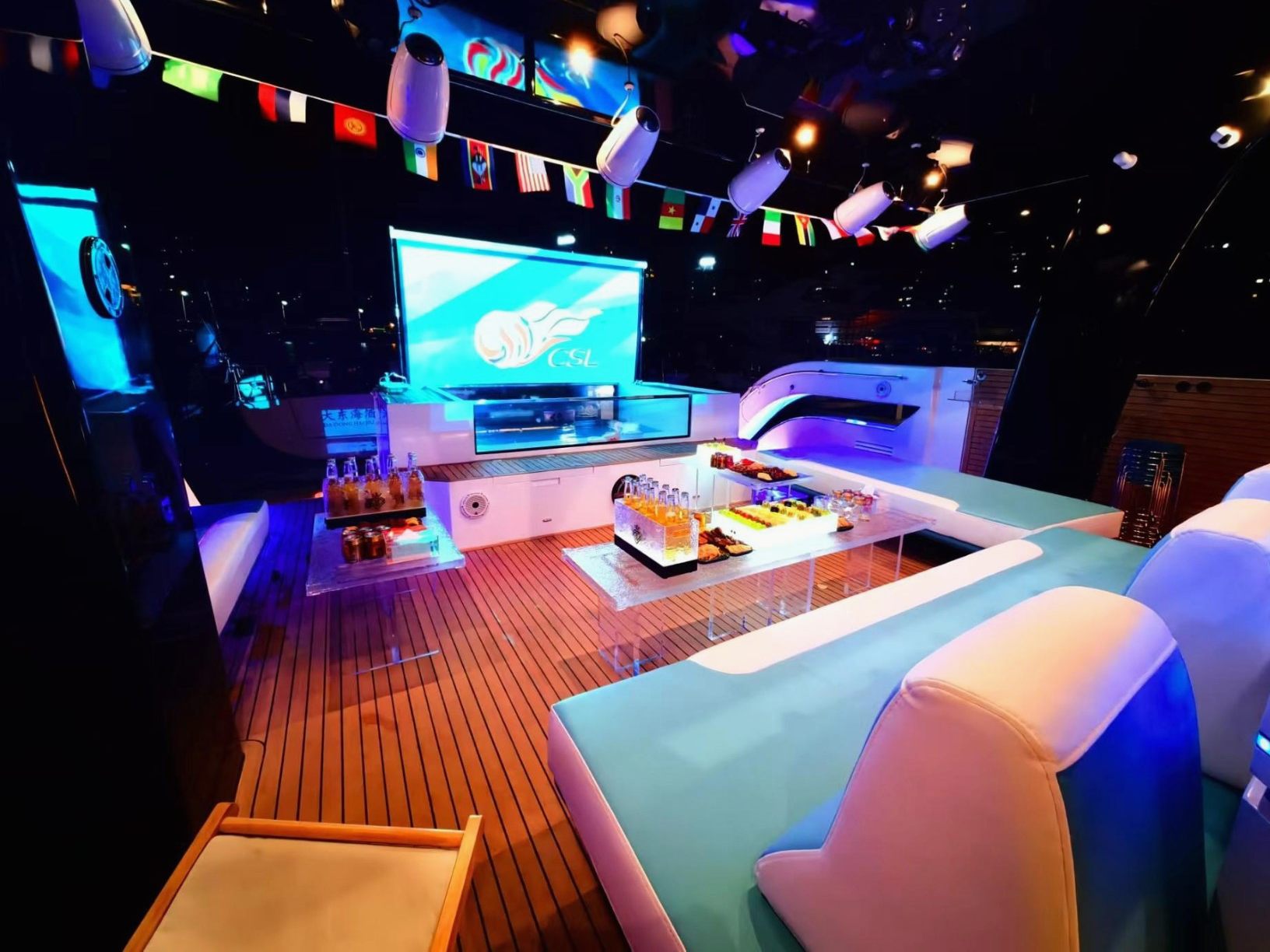 Catamaran Ozone — photo 13