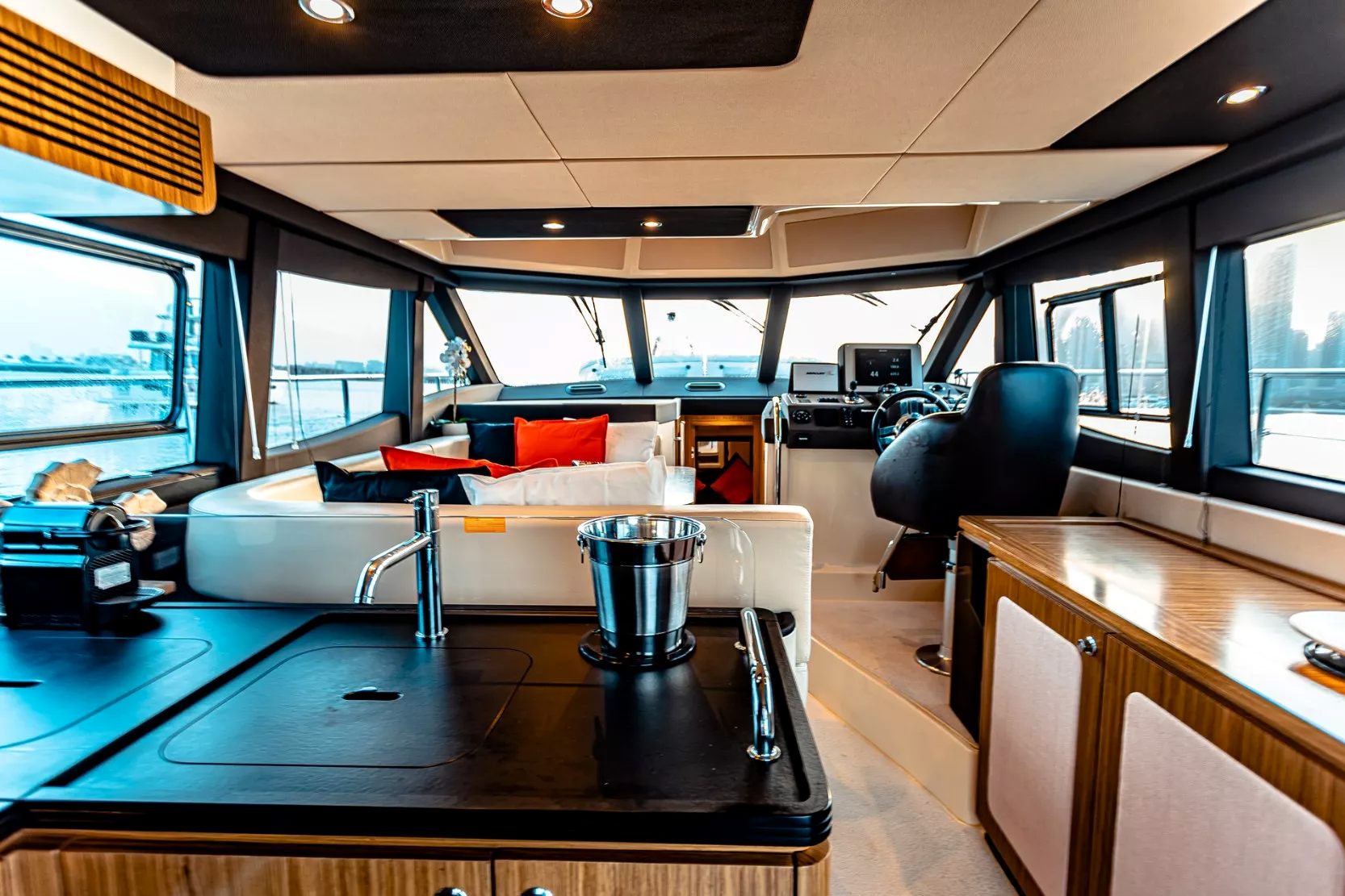 Azimut Magellano 43 ft — photo 4